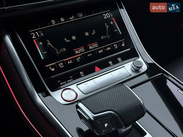 Чорний Ауді RS Q8, об'ємом двигуна 4 л та пробігом 174 тис. км за 76000 $, фото 46 на Automoto.ua