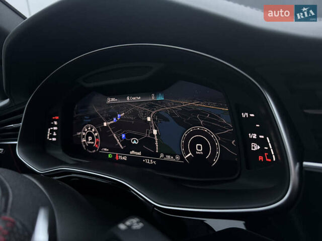 Чорний Ауді RS Q8, об'ємом двигуна 4 л та пробігом 174 тис. км за 76000 $, фото 55 на Automoto.ua