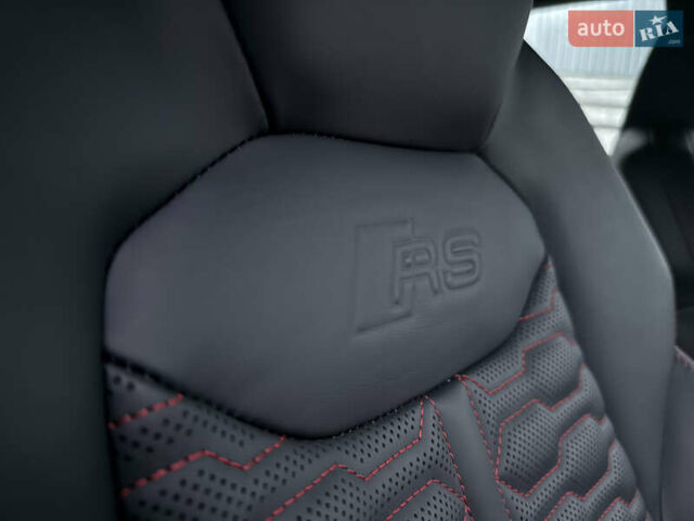 Чорний Ауді RS Q8, об'ємом двигуна 4 л та пробігом 174 тис. км за 76000 $, фото 42 на Automoto.ua