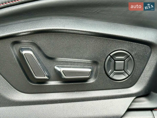 Черный Ауди RS Q8, объемом двигателя 4 л и пробегом 98 тыс. км за 84000 $, фото 45 на Automoto.ua