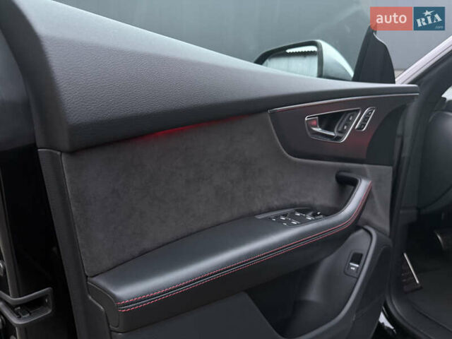Чорний Ауді RS Q8, об'ємом двигуна 4 л та пробігом 174 тис. км за 76000 $, фото 37 на Automoto.ua