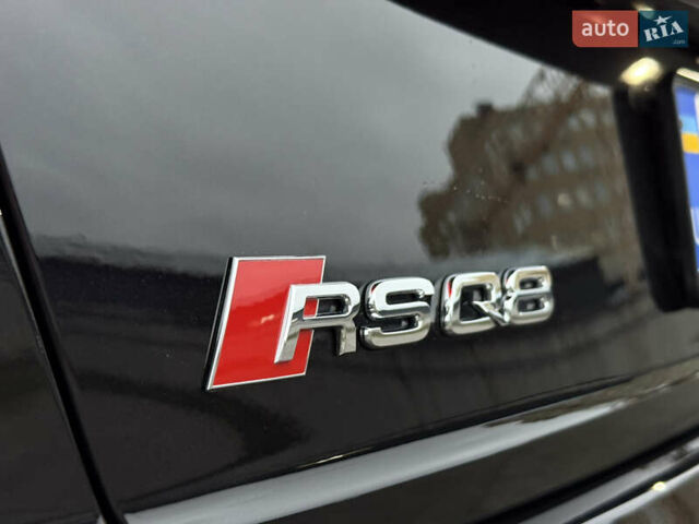 Чорний Ауді RS Q8, об'ємом двигуна 4 л та пробігом 174 тис. км за 76000 $, фото 22 на Automoto.ua