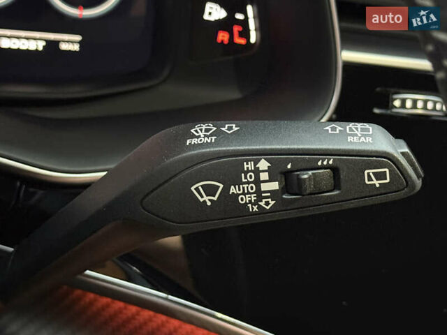 Черный Ауди RS Q8, объемом двигателя 4 л и пробегом 54 тыс. км за 94000 $, фото 73 на Automoto.ua