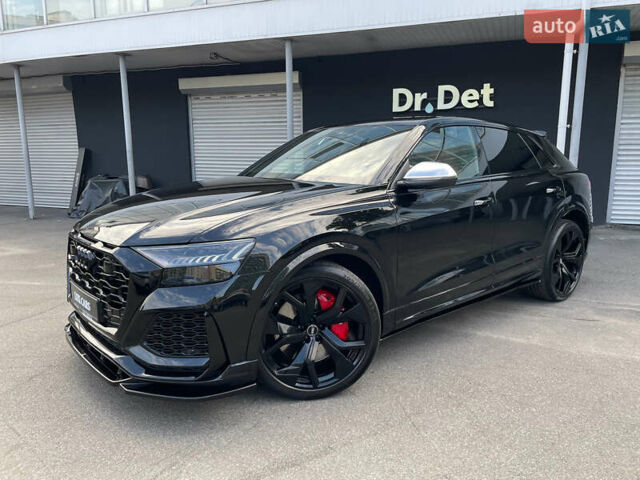Черный Ауди RS Q8, объемом двигателя 4 л и пробегом 86 тыс. км за 93900 $, фото 7 на Automoto.ua