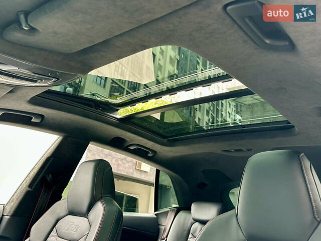 Черный Ауди RS Q8, объемом двигателя 4 л и пробегом 98 тыс. км за 84000 $, фото 85 на Automoto.ua