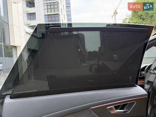 Черный Ауди RS Q8, объемом двигателя 4 л и пробегом 54 тыс. км за 94000 $, фото 63 на Automoto.ua