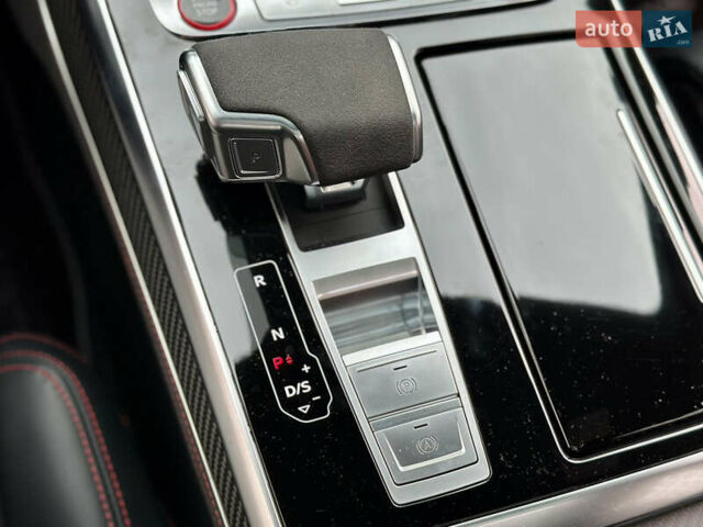 Черный Ауди RS Q8, объемом двигателя 4 л и пробегом 98 тыс. км за 84000 $, фото 73 на Automoto.ua