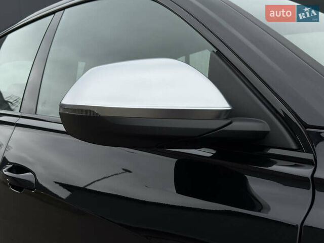 Чорний Ауді RS Q8, об'ємом двигуна 4 л та пробігом 174 тис. км за 76000 $, фото 12 на Automoto.ua