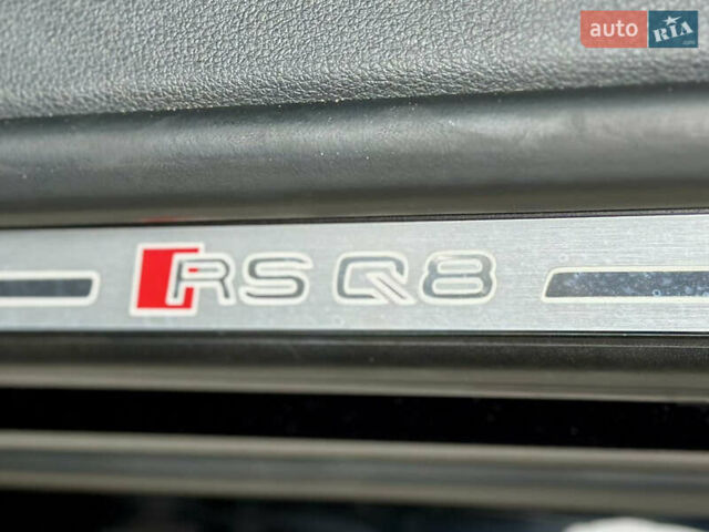 Чорний Ауді RS Q8, об'ємом двигуна 4 л та пробігом 97 тис. км за 85000 $, фото 86 на Automoto.ua