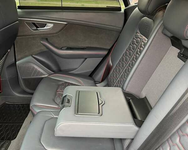 Черный Ауди RS Q8, объемом двигателя 4 л и пробегом 85 тыс. км за 104000 $, фото 19 на Automoto.ua