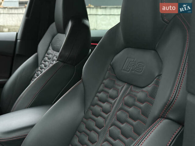 Чорний Ауді RS Q8, об'ємом двигуна 4 л та пробігом 174 тис. км за 76000 $, фото 36 на Automoto.ua