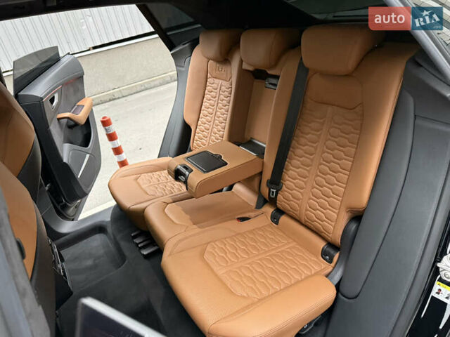 Чорний Ауді RS Q8, об'ємом двигуна 4 л та пробігом 54 тис. км за 98000 $, фото 53 на Automoto.ua