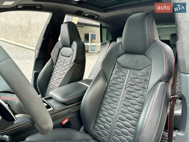 Черный Ауди RS Q8, объемом двигателя 4 л и пробегом 98 тыс. км за 84000 $, фото 41 на Automoto.ua