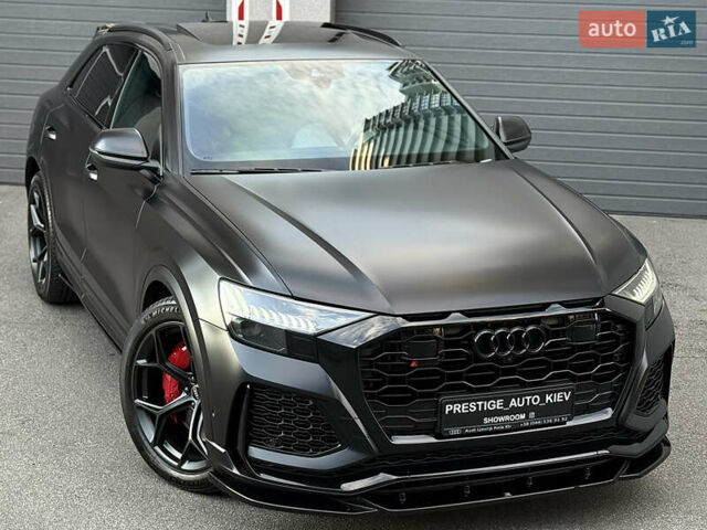 Черный Ауди RS Q8, объемом двигателя 4 л и пробегом 98 тыс. км за 84000 $, фото 1 на Automoto.ua