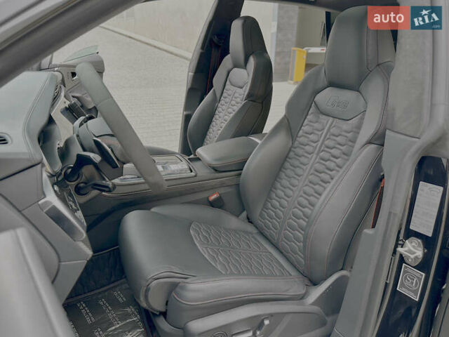 Черный Ауди RS Q8, объемом двигателя 4 л и пробегом 98 тыс. км за 84000 $, фото 39 на Automoto.ua