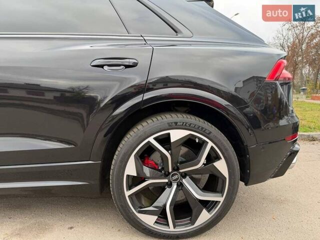 Черный Ауди RS Q8, объемом двигателя 4 л и пробегом 85 тыс. км за 104000 $, фото 13 на Automoto.ua