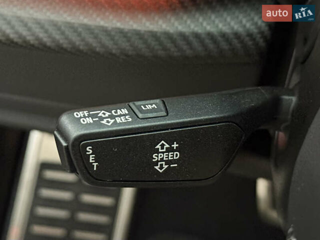 Черный Ауди RS Q8, объемом двигателя 4 л и пробегом 54 тыс. км за 94000 $, фото 75 на Automoto.ua