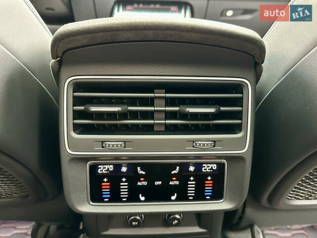 Черный Ауди RS Q8, объемом двигателя 4 л и пробегом 98 тыс. км за 84000 $, фото 63 на Automoto.ua