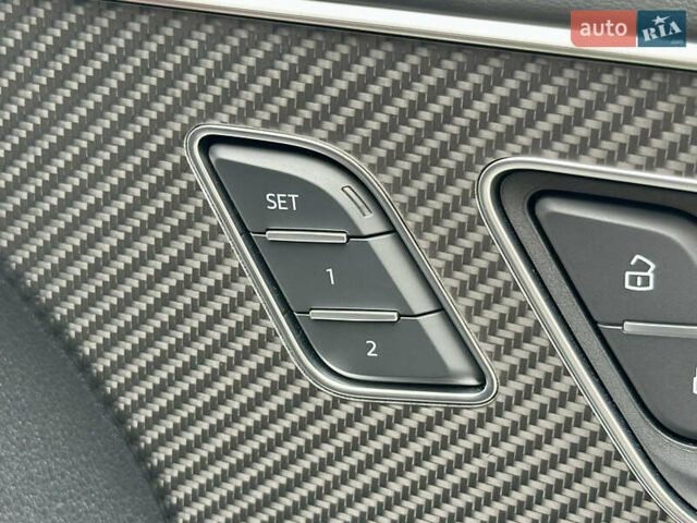 Черный Ауди RS Q8, объемом двигателя 4 л и пробегом 98 тыс. км за 84000 $, фото 56 на Automoto.ua