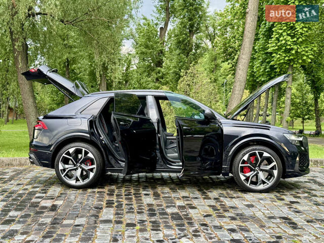 Чорний Ауді RS Q8, об'ємом двигуна 4 л та пробігом 90 тис. км за 89999 $, фото 137 на Automoto.ua