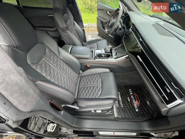 Чорний Ауді RS Q8, об'ємом двигуна 4 л та пробігом 90 тис. км за 89999 $, фото 30 на Automoto.ua