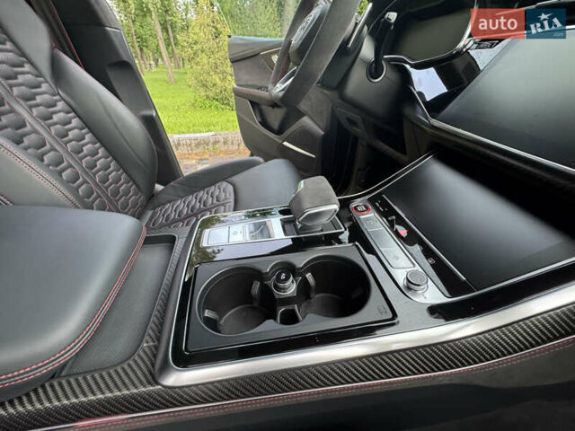 Чорний Ауді RS Q8, об'ємом двигуна 4 л та пробігом 90 тис. км за 89999 $, фото 34 на Automoto.ua