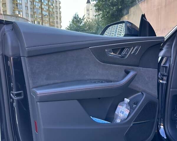 Чорний Ауді RS Q8, об'ємом двигуна 4 л та пробігом 43 тис. км за 98500 $, фото 14 на Automoto.ua