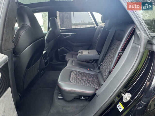 Чорний Ауді RS Q8, об'ємом двигуна 4 л та пробігом 90 тис. км за 89999 $, фото 50 на Automoto.ua