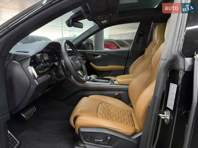 Чорний Ауді RS Q8, об'ємом двигуна 4 л та пробігом 55 тис. км за 99500 $, фото 22 на Automoto.ua
