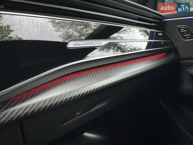 Чорний Ауді RS Q8, об'ємом двигуна 4 л та пробігом 90 тис. км за 89999 $, фото 94 на Automoto.ua