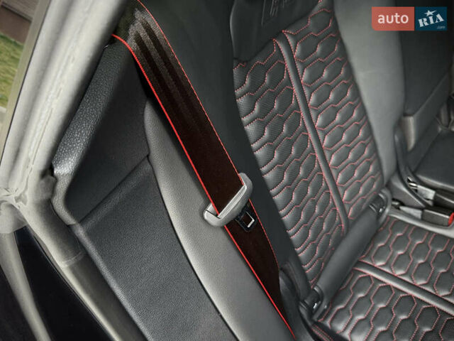 Ауді RS Q8 2021 у Чернігові на Automoto.ua Чорний Ауді RS Q8, об'ємом двигуна 4 л та пробігом 58 тис. км за 120000 $, фото 38 на Automoto.ua
