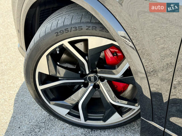 Чорний Ауді RS Q8, об'ємом двигуна 4 л та пробігом 32 тис. км за 106000 $, фото 22 на Automoto.ua