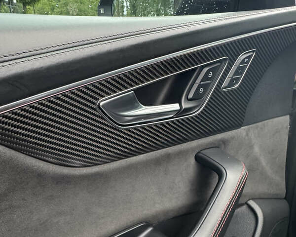 Чорний Ауді RS Q8, об'ємом двигуна 4 л та пробігом 90 тис. км за 89999 $, фото 63 на Automoto.ua
