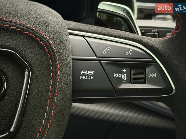 Ауді RS Q8 2021 у Чернігові на Automoto.ua Чорний Ауді RS Q8, об'ємом двигуна 4 л та пробігом 58 тис. км за 120000 $, фото 27 на Automoto.ua