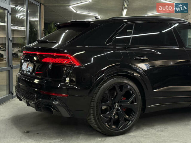 Чорний Ауді RS Q8, об'ємом двигуна 4 л та пробігом 55 тис. км за 99500 $, фото 15 на Automoto.ua