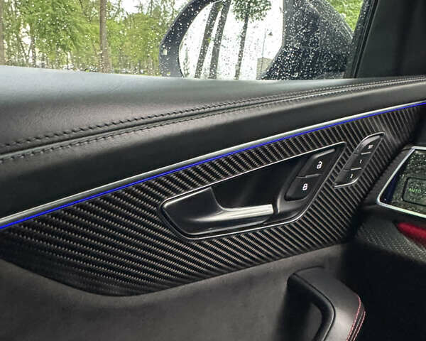Чорний Ауді RS Q8, об'ємом двигуна 4 л та пробігом 90 тис. км за 89999 $, фото 101 на Automoto.ua