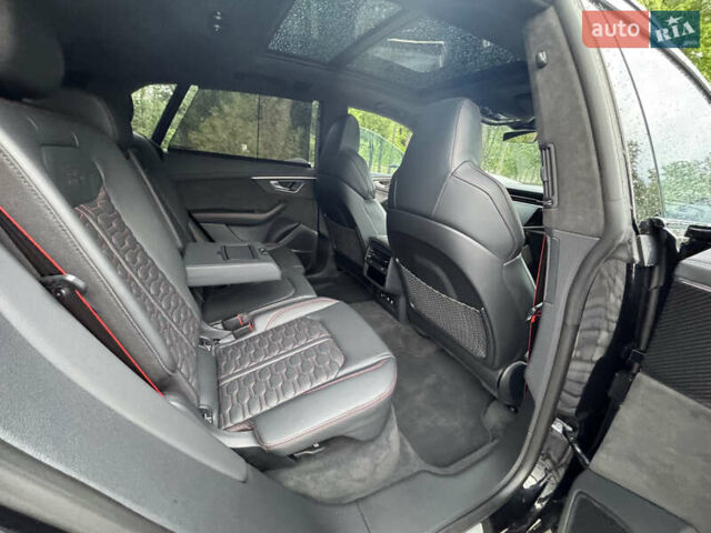 Чорний Ауді RS Q8, об'ємом двигуна 4 л та пробігом 90 тис. км за 89999 $, фото 42 на Automoto.ua