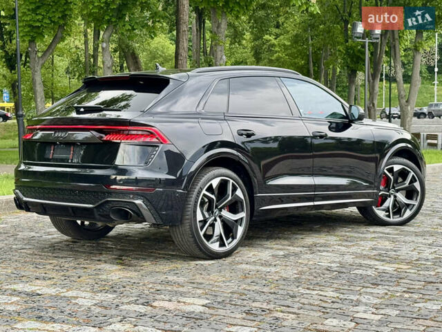 Чорний Ауді RS Q8, об'ємом двигуна 4 л та пробігом 90 тис. км за 89999 $, фото 15 на Automoto.ua