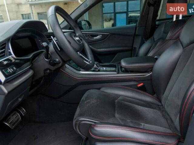 Черный Ауди RS Q8, объемом двигателя 4 л и пробегом 44 тыс. км за 115000 $, фото 24 на Automoto.ua