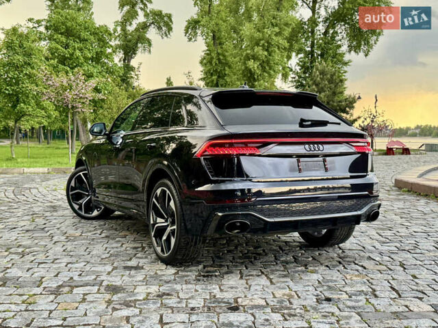 Чорний Ауді RS Q8, об'ємом двигуна 4 л та пробігом 90 тис. км за 89999 $, фото 5 на Automoto.ua