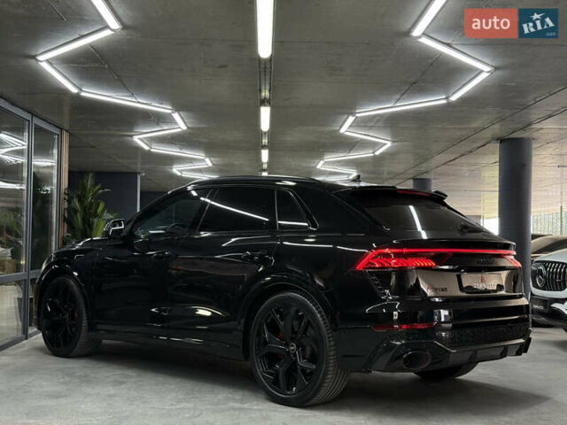 Чорний Ауді RS Q8, об'ємом двигуна 4 л та пробігом 55 тис. км за 99500 $, фото 10 на Automoto.ua