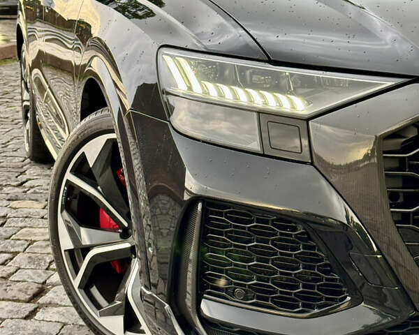 Чорний Ауді RS Q8, об'ємом двигуна 4 л та пробігом 90 тис. км за 89999 $, фото 165 на Automoto.ua
