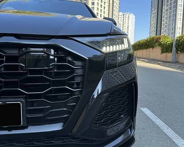 Чорний Ауді RS Q8, об'ємом двигуна 4 л та пробігом 43 тис. км за 98500 $, фото 9 на Automoto.ua