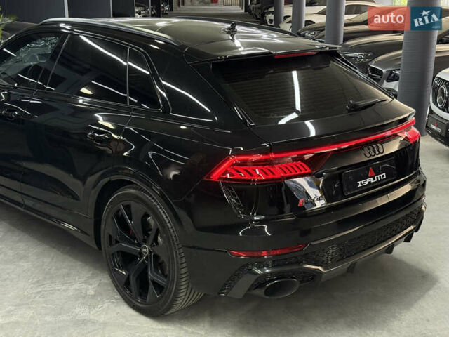 Чорний Ауді RS Q8, об'ємом двигуна 4 л та пробігом 55 тис. км за 99500 $, фото 12 на Automoto.ua