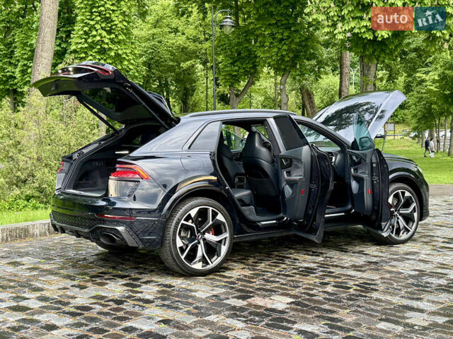 Чорний Ауді RS Q8, об'ємом двигуна 4 л та пробігом 90 тис. км за 89999 $, фото 140 на Automoto.ua