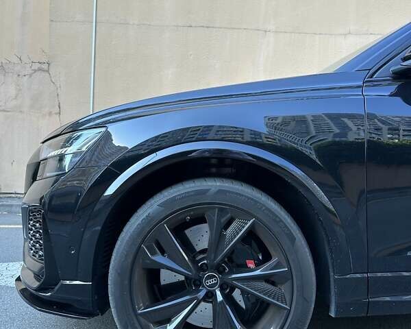 Чорний Ауді RS Q8, об'ємом двигуна 4 л та пробігом 43 тис. км за 98500 $, фото 16 на Automoto.ua