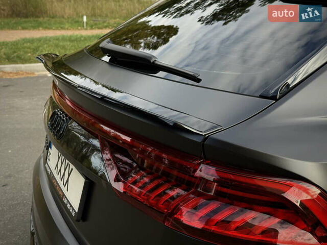 Ауді RS Q8 2021 у Чернігові на Automoto.ua Чорний Ауді RS Q8, об'ємом двигуна 4 л та пробігом 58 тис. км за 120000 $, фото 10 на Automoto.ua