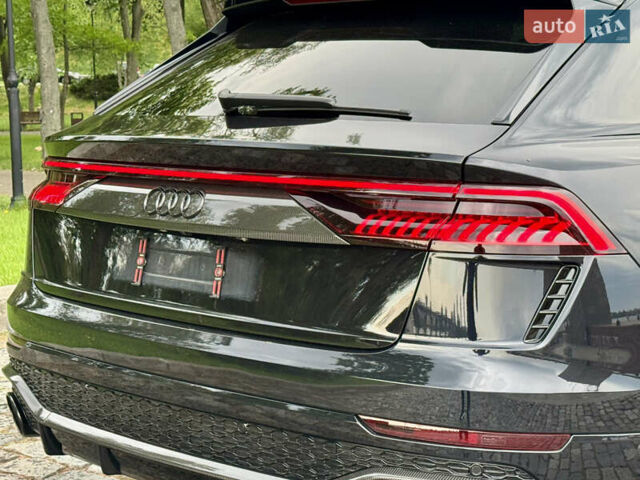 Чорний Ауді RS Q8, об'ємом двигуна 4 л та пробігом 90 тис. км за 89999 $, фото 24 на Automoto.ua