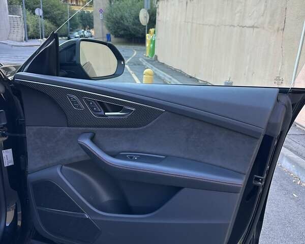 Чорний Ауді RS Q8, об'ємом двигуна 4 л та пробігом 43 тис. км за 98500 $, фото 30 на Automoto.ua