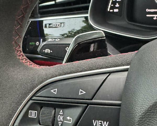 Чорний Ауді RS Q8, об'ємом двигуна 4 л та пробігом 90 тис. км за 89999 $, фото 83 на Automoto.ua